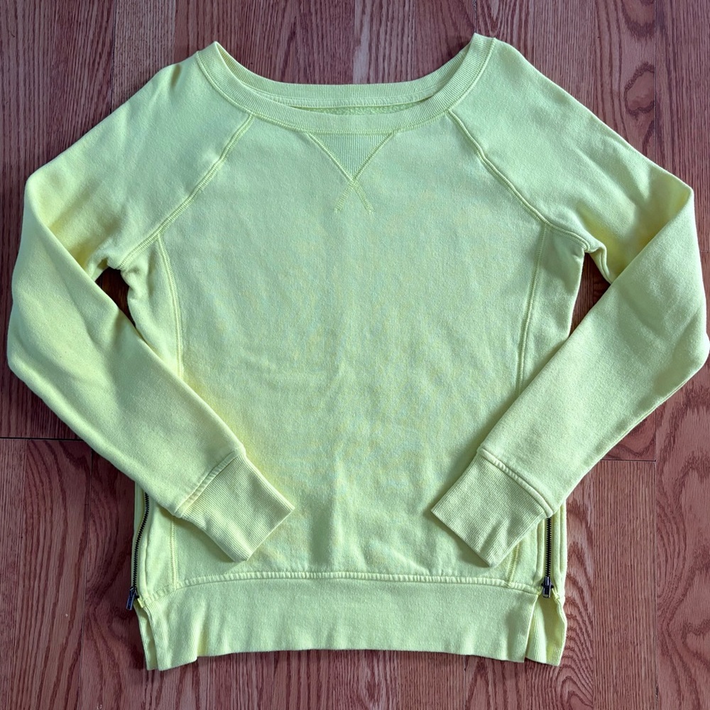 SO Women's Lemon Crew Neck Sweater